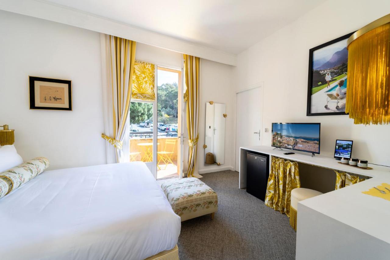 Hotel Le Y แซ็ง-ทรอเป ภายนอก รูปภาพ
