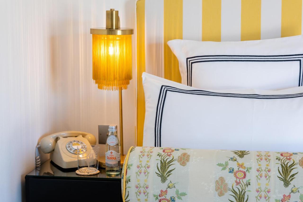 Hotel Le Y แซ็ง-ทรอเป ภายนอก รูปภาพ