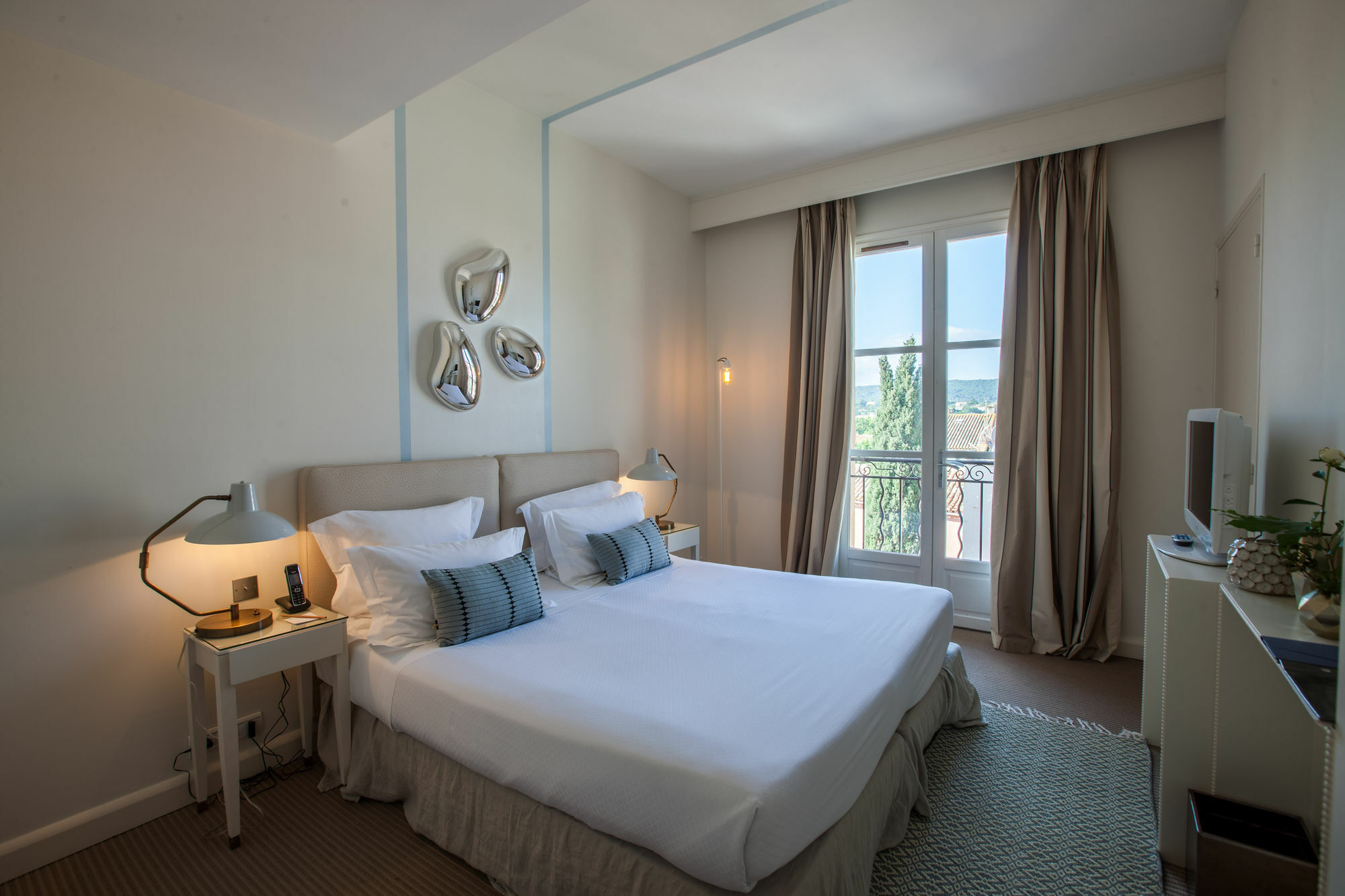 Hotel Le Y แซ็ง-ทรอเป ภายนอก รูปภาพ