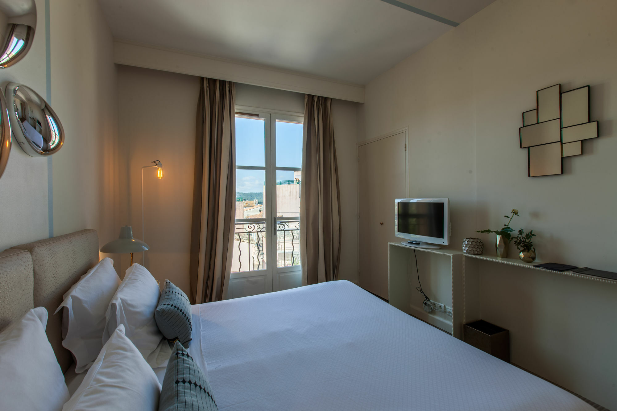 Hotel Le Y แซ็ง-ทรอเป ภายนอก รูปภาพ